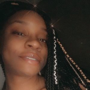 Meet your Posher, Trachelle